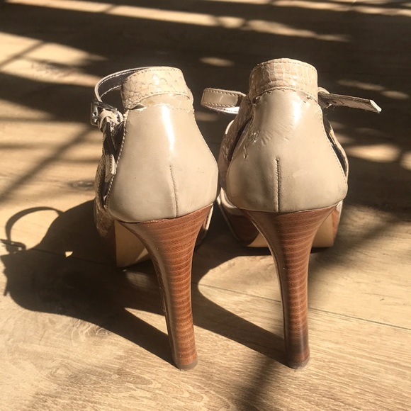 Heels - Picture 3 of 6